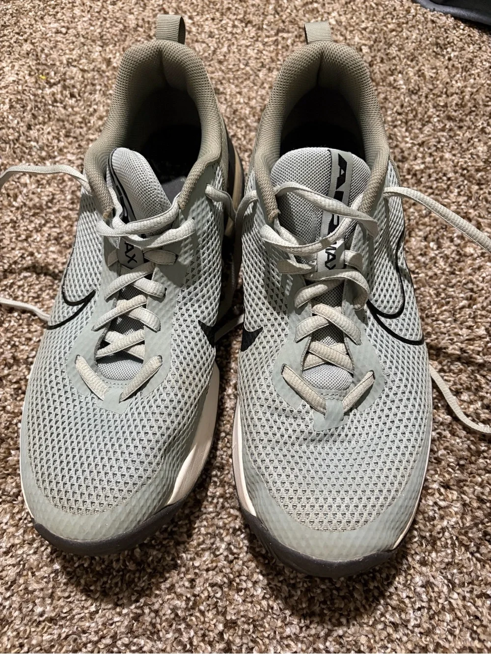 Nike AirMAX Light Gray Mesh Sneaker with Black Swoosh